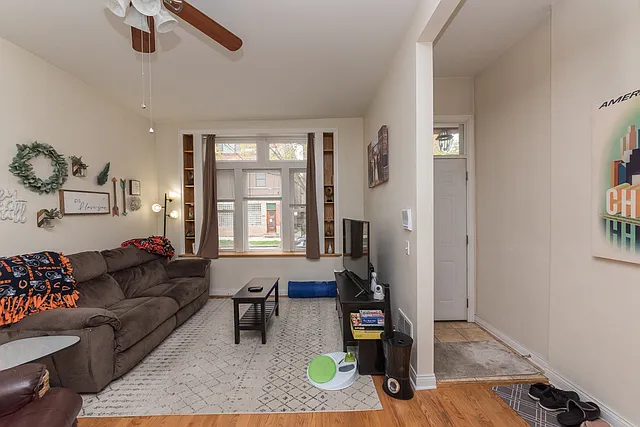 2702 W Thomas St #1F — Photo 3
