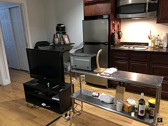 Rented by R New York