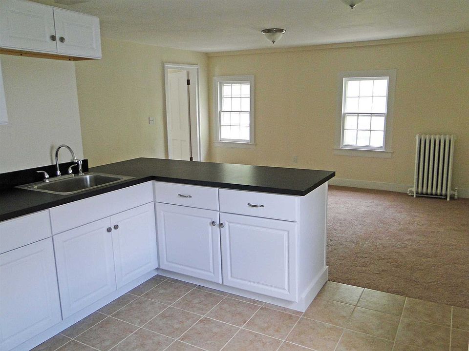 1st image of 3300 Franklin Ave #1