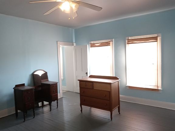 4th image of 503 Steel St #3