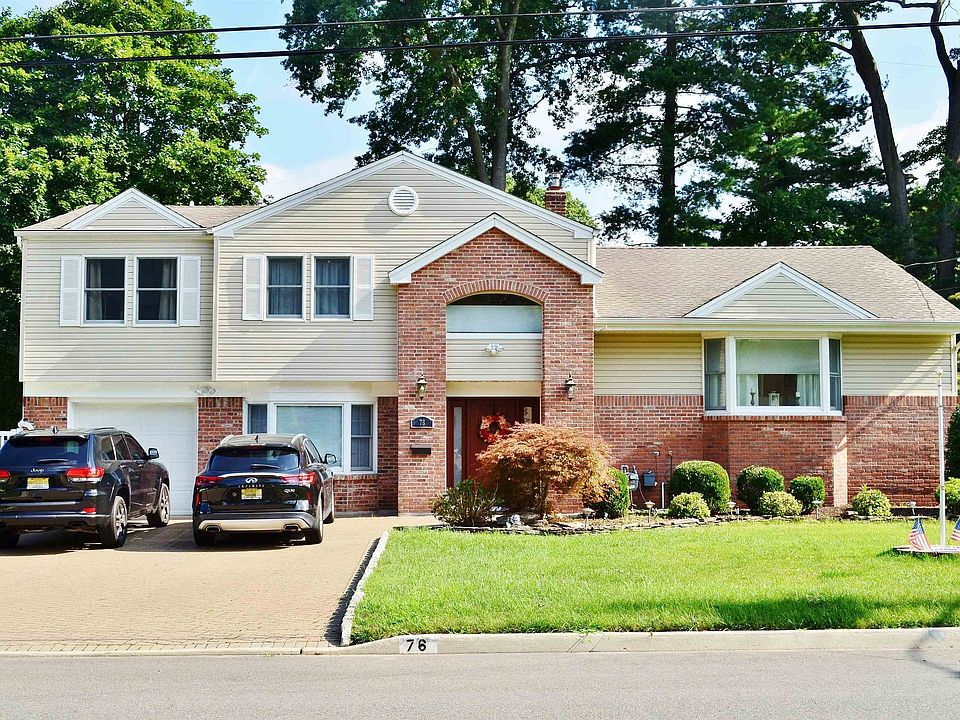 1st image of 76 Vivian Ave