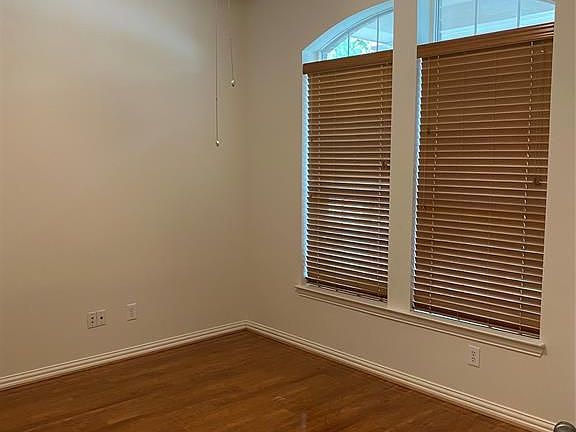 5th image of 16107 Fleethaven Ln