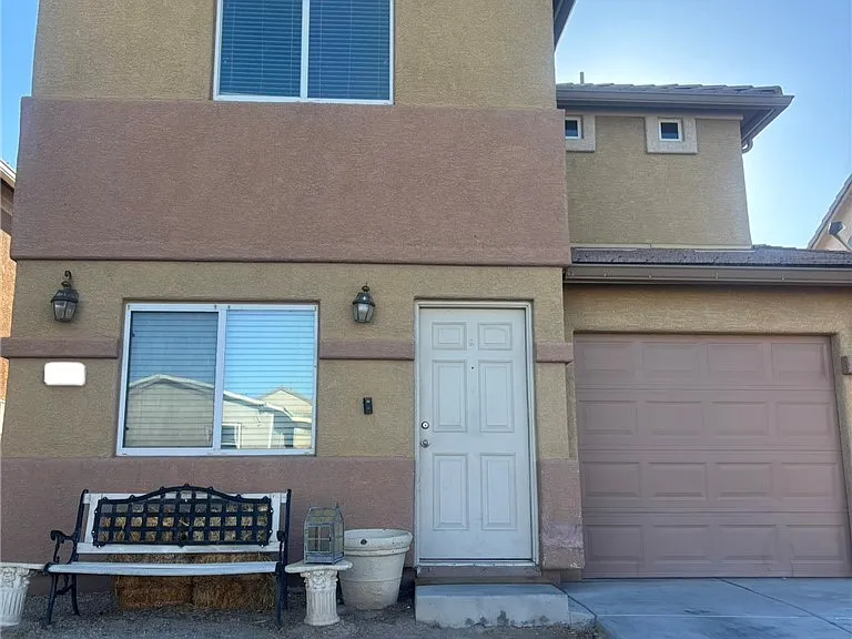 5271 Los Pinos St — Photo 1
