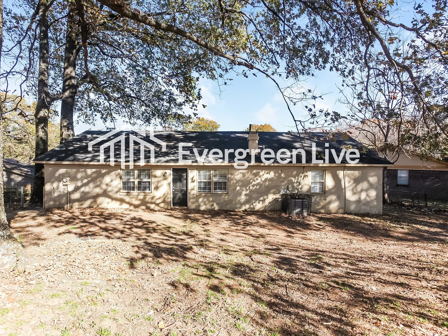3 bed, 2.0 bath, 1382 sqft, $1,195 — Photo 2