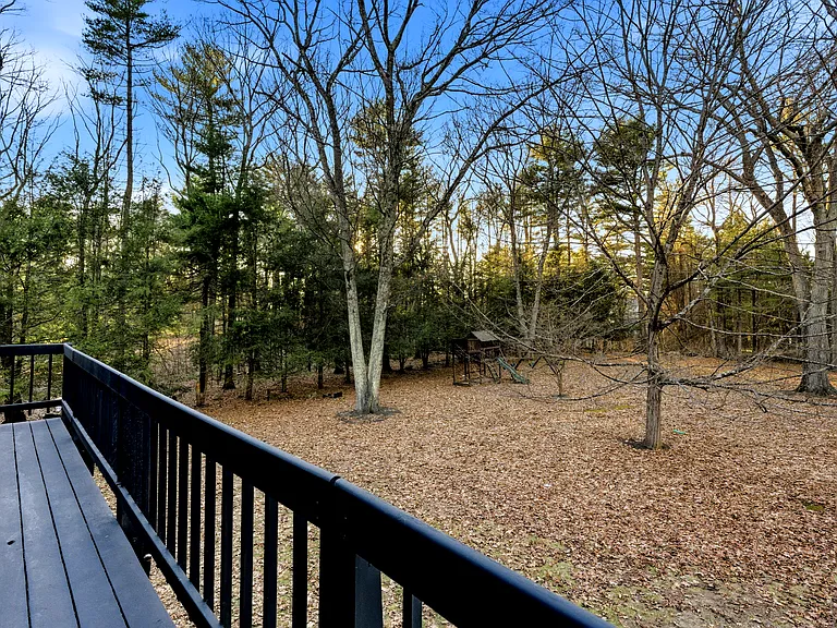 86 Myles Standish Rd — Photo 16