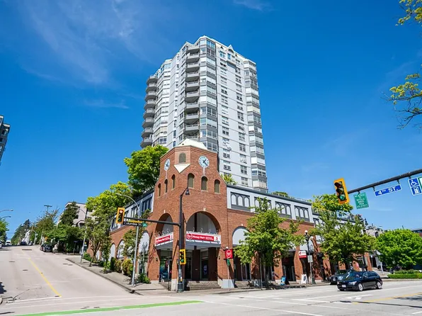 328 Clarkson St #1000, New Westminster, BC V3L 5S3