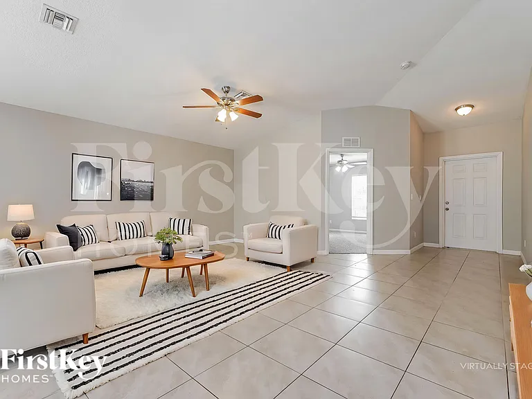 561 SE Brookside Ter — Photo 5