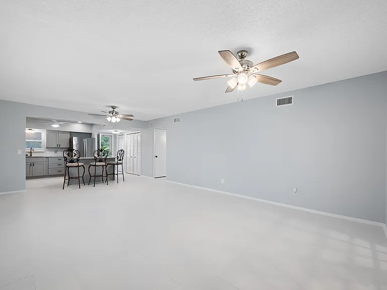 2258 World Parkway Blvd W #40 — Photo 8