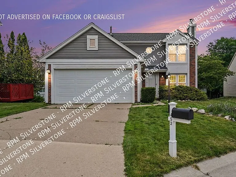 452 Farmridge Ct — Photo 1