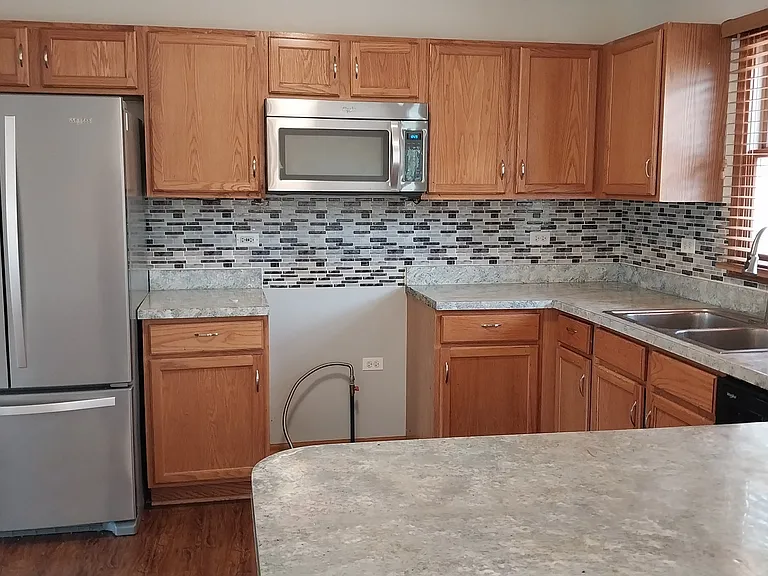 5420 Hillside Dr — Photo 8