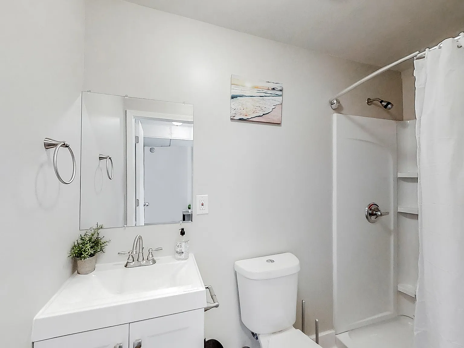 4 bed, 3.0 bath, 1750 sqft, $897 — Photo 4