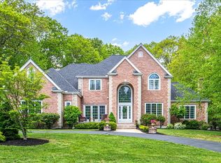 38 Lenox Dr, Franklin, MA 02038