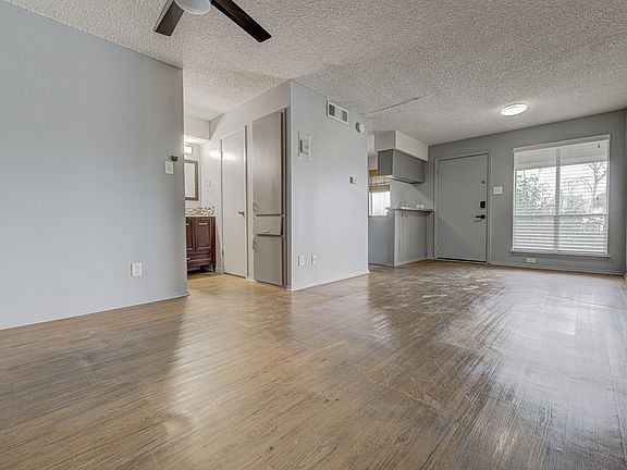 3rd image of 7000 Guadalupe St