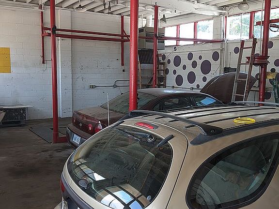 4th image of 107 N Meridian Ave