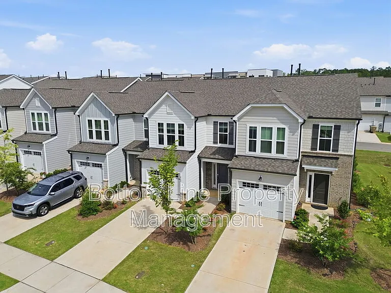 460 Glen Clova Dr — Photo 4