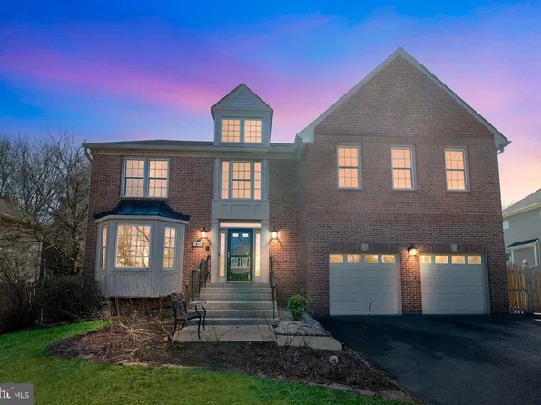 440 West St, Vienna, VA 22180