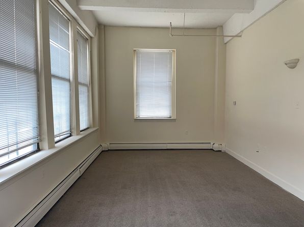 937 Broadway St #200
