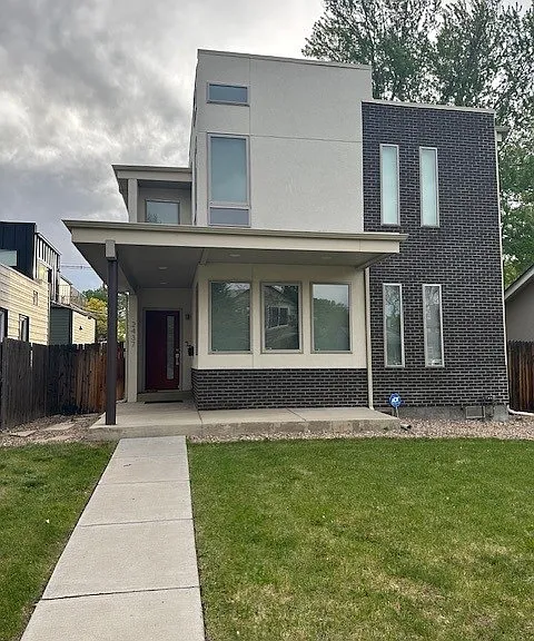 2437 S Williams St — Photo 1