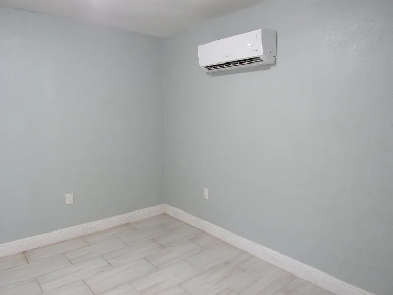 4283 Cocoanut Rd #3 — Photo 9