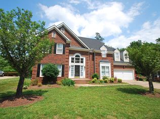 6026 Glen Manor Dr, Charlotte, NC 28269