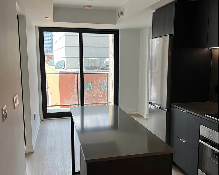 1 Jarvis St — Photo 3