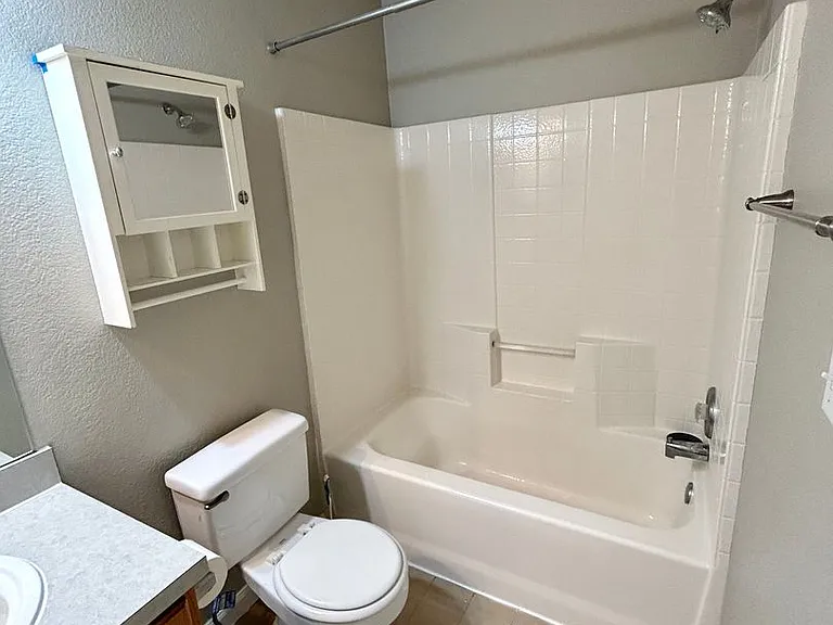 1463 Holly St — Photo 9