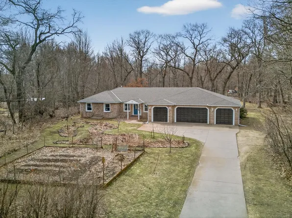 5415 Fernwood Trl, North Branch, MN 55056