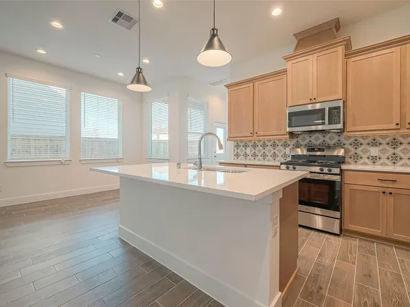 12958 Rio Mariano Ln, Cypress, TX 77433