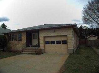 152 Canton St, Providence, RI 02908