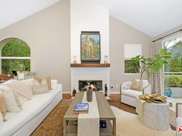 718 Palisades Dr, Pacific Palisades, CA 90272