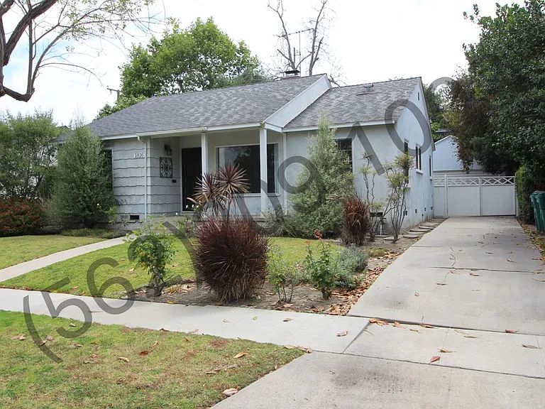 1816 San Anseline Ave — Photo 2