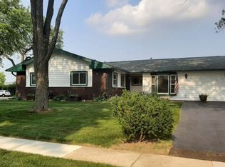 1965 Pierce Rd, Hoffman Estates, IL 60169