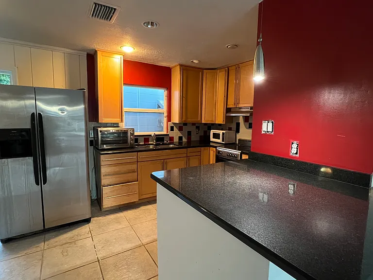 4006 W Land Ave — Photo 2