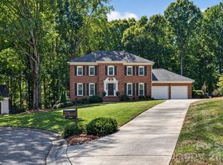 734 Stratford Woods Rd, Matthews, NC 28105