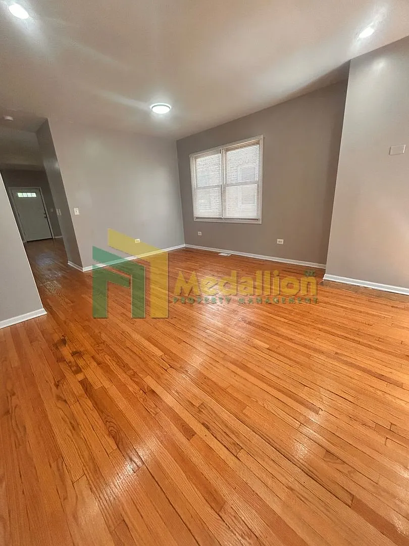 Spacious 4-Bedroom Home with Additional Living Space — Photo 4