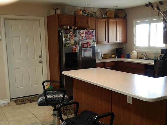 3rd image of 1668 W Sequoia Dr