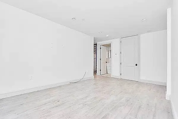 Rented by REAL New York | media 12