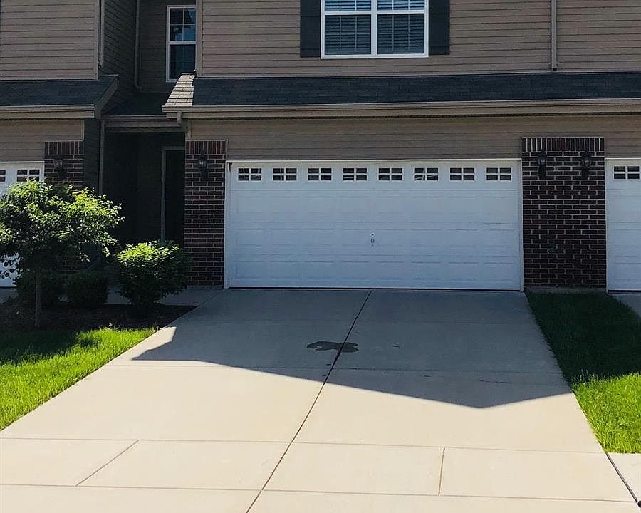 1st image of 851 Harbor Woods Dr