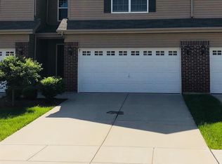 851 Harbor Woods Dr, Fairview Heights, IL 62208