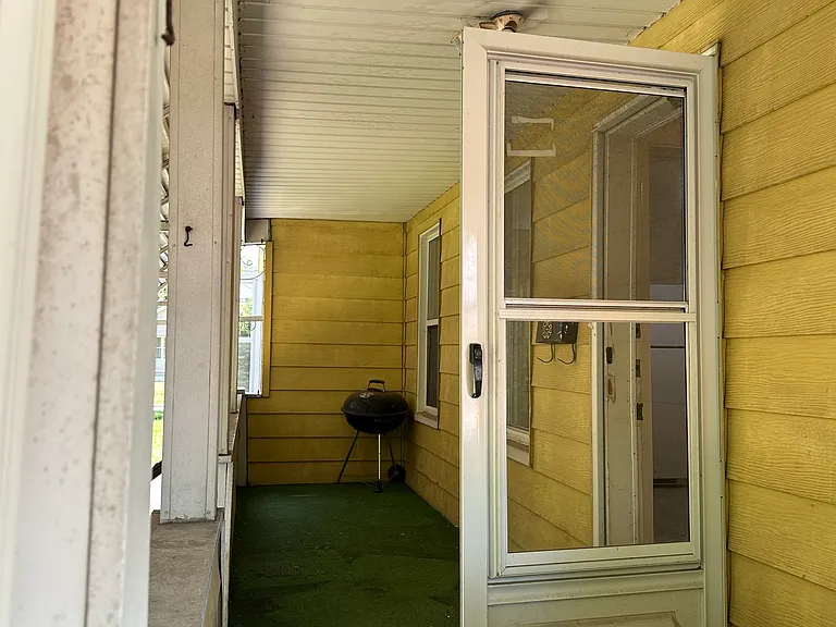 353 Harris St — Photo 6