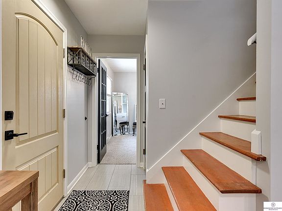 5th image of 7838 Grover St