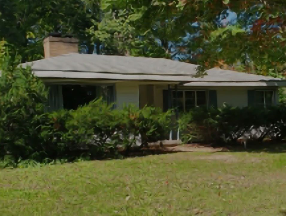 1st image of 647 Ford Dr