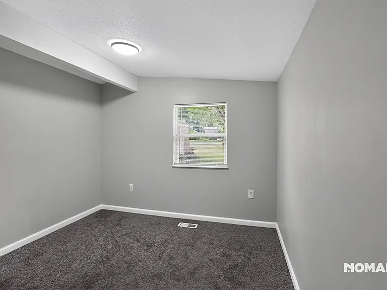420 E Aberdeen St — Photo 17