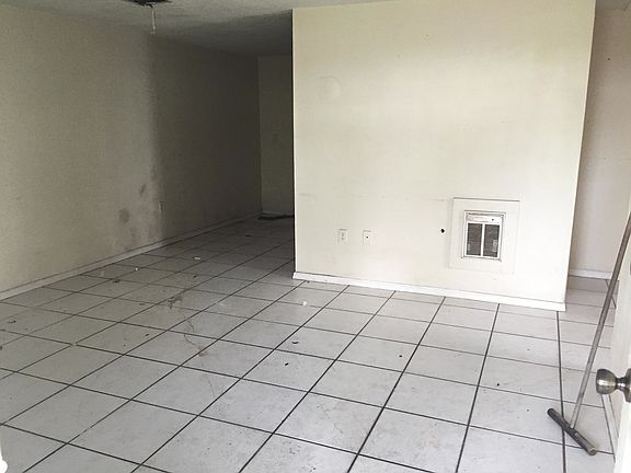 3rd image of 6817 Donald Ave