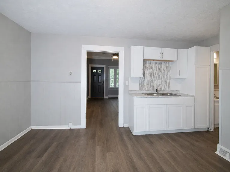 10514 Mount Auburn Ave #1 — Photo 4