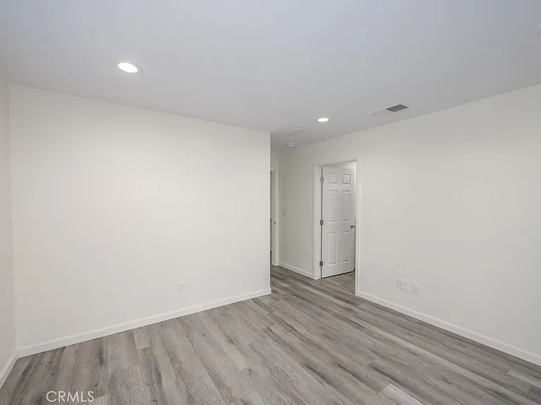 6237 Agnes Ave — Photo 12