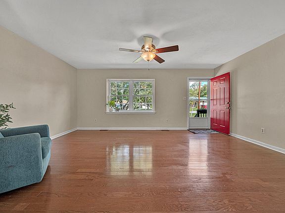 5th image of 4836 Oak Rd NW