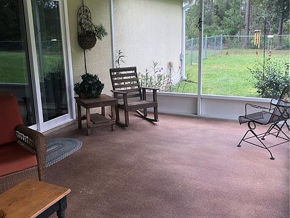 4th image of 3721 Oleander Dr