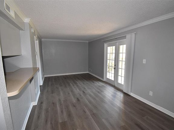 2nd image of 435 Wymore Rd APT 103
