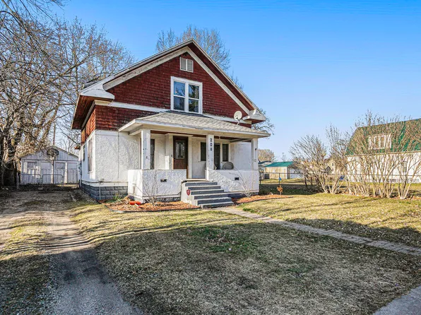 208 W Sherwood St, Decatur, MI 49045